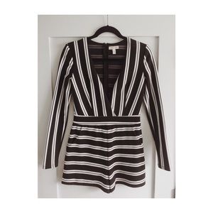 URBAN OUTFITTERS long sleeve romper